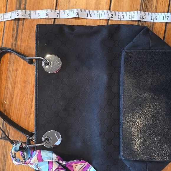 Black Gucci Date Night purse - Picture 5 of 16